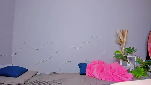 kitty rinnaa online show from September 27, 1:32 am