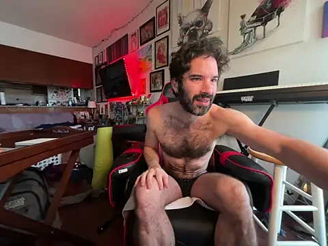 Snapshot of Pupscritch chatting on February 19, 4:25 pm Pupscritch online show from February 19, 4:25 pm