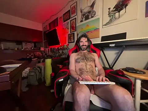 Snapshot of Pupscritch chatting on February 20, 4:31 am Pupscritch online show from February 20, 4:31 am