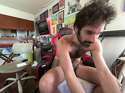 Snapshot of Pupscritch chatting on February 28, 4:30 pm Pupscritch online show from February 28, 4:30 pm