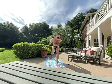 Snapshot of Pupscritch chatting on April 2, 5:21 pm Pupscritch online show from April 2, 5:21 pm