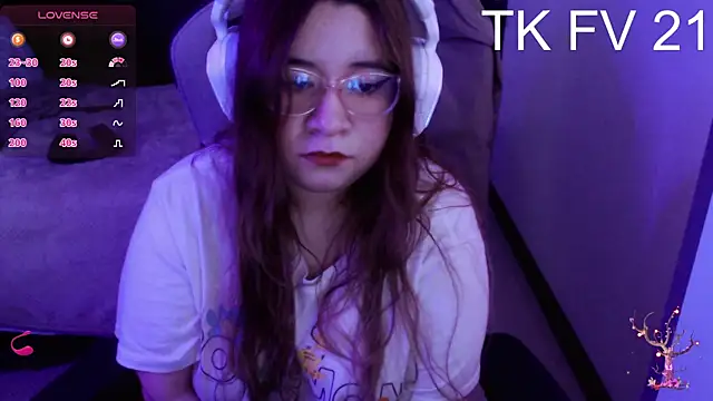 Pink girl0n online show from January 13, 8:36 pm