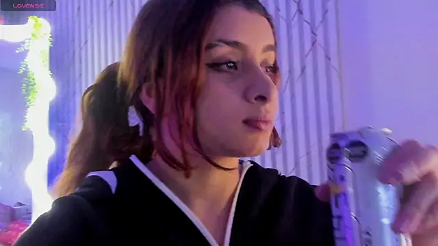 Naomy tay1 online show from June 13, 3:04 am