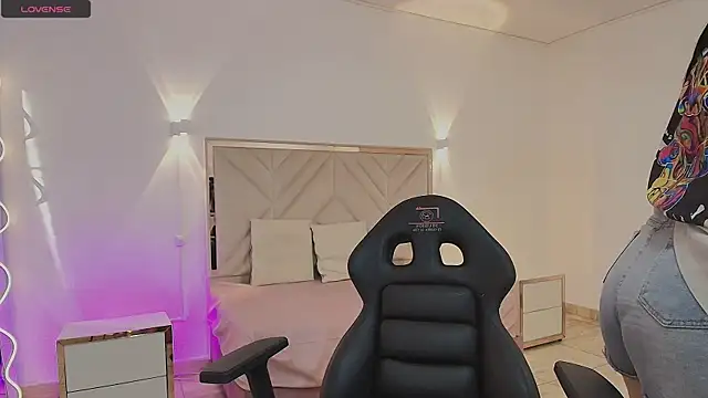 Violet tay1 online show from October 19, 11:44 am