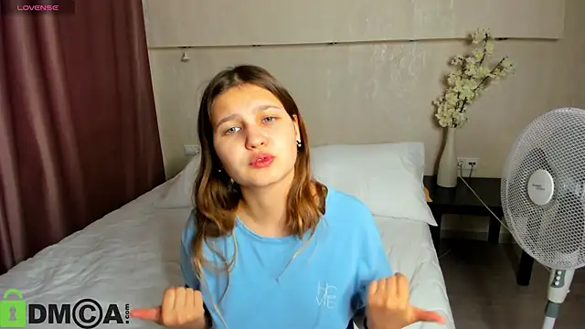 Elle Ellise online show from October 2, 1:23 am