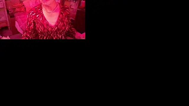 Snapshot of TransFionaLuv chatting on December 2, 12:21 pm TransFionaLuv online show from December 2, 12:21 pm