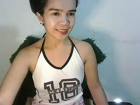 Snapshot of flawless_yue chatting on February 23, 11:29 am flawless yue online show from February 23, 11:29 am