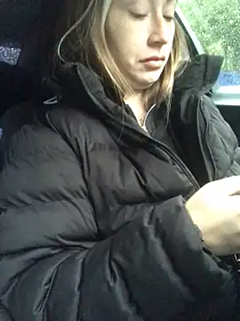 Snapshot of Reina_Cummings chatting on October 2, 4:52 am Reina Cummings online show from October 2, 4:52 am