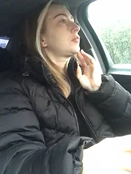 Snapshot of Reina_Cummings chatting on October 3, 5:04 am Reina Cummings online show from October 3, 5:04 am