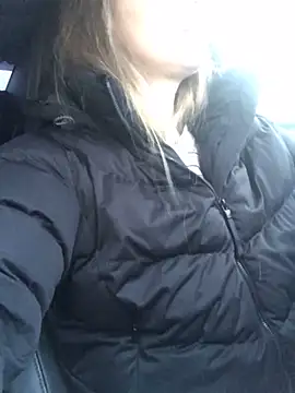 Snapshot of Reina_Cummings chatting on October 9, 4:54 am Reina Cummings online show from October 9, 4:54 am