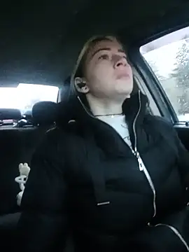 Reina Cummings online show from November 23, 5:29 am