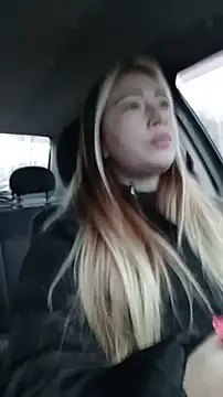 Reina Cummings online show from December 1, 5:45 am