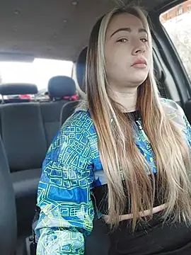 Reina Cummings online show from March 26, 6:19 am