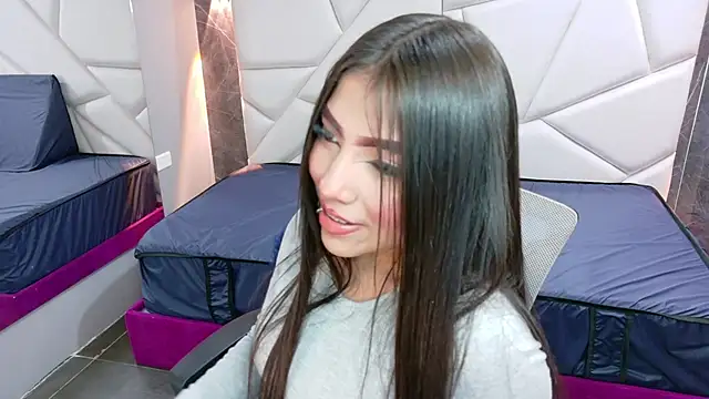 Snapshot of aysel_27 chatting on September 8, 9:03 pm aysel 27 online show from September 8, 9:03 pm