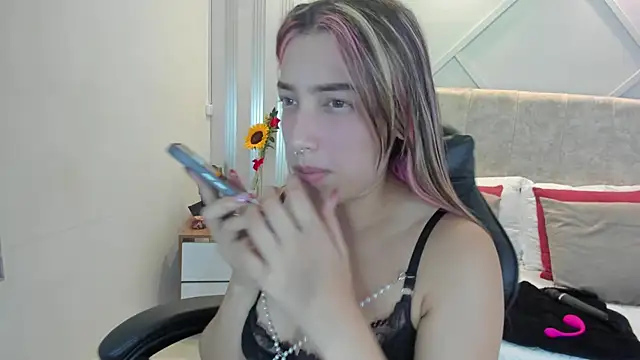 nami sweet  online show from September 19, 2:35 am