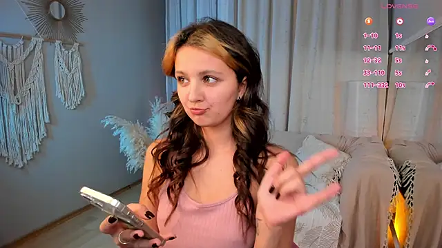 LilLisa online show from November 22, 4:28 pm