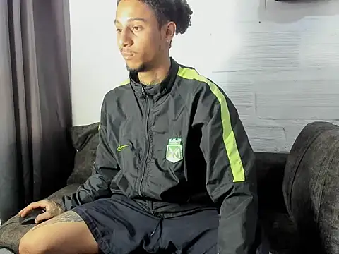 Snapshot of juantalents chatting on December 21, 3:19 pm juantalents online show from December 21, 3:19 pm