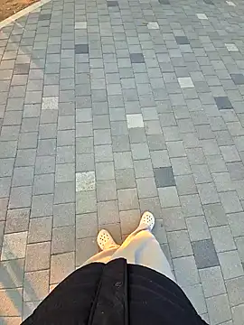 Snapshot of starvingo2002 chatting on October 25, 8:00 am starvingo2002 online show from October 25, 8:00 am