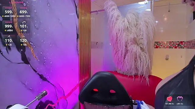 Snapshot of megann__up chatting on March 7, 7:38 am megann up online show from March 7, 7:38 am