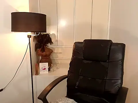 Snapshot of Sophialust444 chatting on February 25, 1:26 am Sophialust444 online show from February 25, 1:26 am