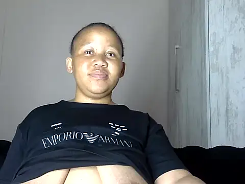 Snapshot of Yellowriider chatting on October 27, 4:22 pm Yellowriider online show from October 27, 4:22 pm