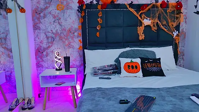 Angelique Angell online show from October 23, 7:56 pm