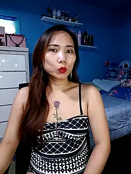 Snapshot of Yourdream07mixcey chatting on November 12, 5:19 am Yourdream07mixcey online show from November 12, 5:19 am