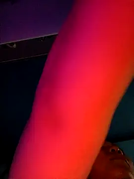 Snapshot of Yourdream07mixcey chatting on January 16, 6:17 am Yourdream07mixcey online show from January 16, 6:17 am