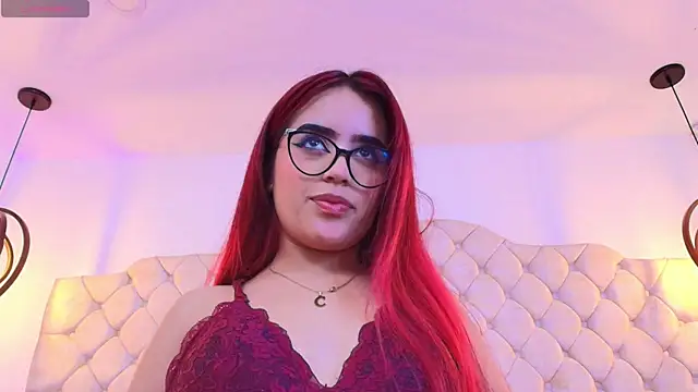 Snapshot of KhloeJohnson chatting on October 20, 3:18 am KhloeJohnson online show from October 20, 3:18 am