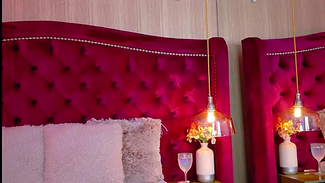 Snapshot of ZaraGold chatting on February 27, 11:05 pm ZaraGold online show from February 27, 11:05 pm