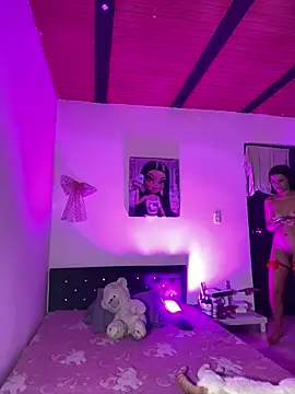 Snapshot of Alisse_taylor2 chatting on May 21, 10:33 am Alisse taylor2 online show from May 21, 10:33 am