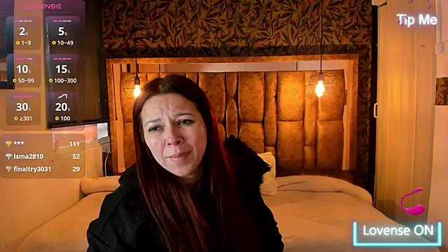 Snapshot of Isa_Thompson__ chatting on October 28, 11:47 am Isa Thompson   online show from October 28, 11:47 am