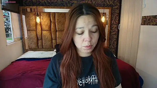Isa Thompson   online show from May 16, 11:42 am