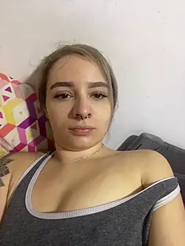 karla-thomsom10 online show from January 15, 8:01 pm