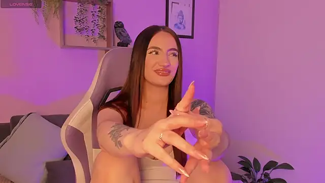 Snapshot of _CELESTE_MOORE chatting on October 24, 10:39 pm CELESTE MOORE online show from October 24, 10:39 pm