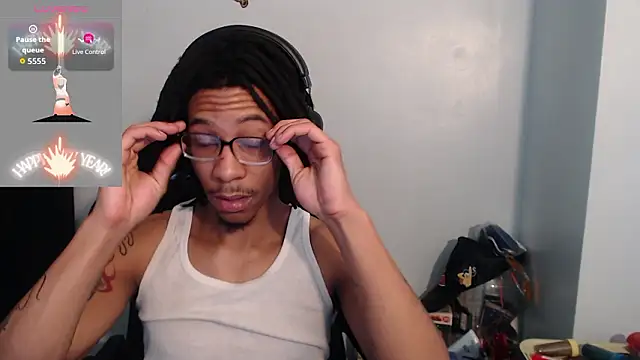 Snapshot of Mrlight1k chatting on February 4, 2:39 am Mrlight1k online show from February 4, 2:39 am