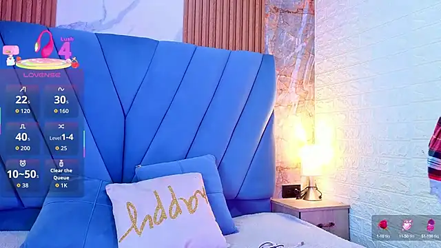 Snapshot of angel__red_ chatting on October 2, 2:51 am angel red online show from October 2, 2:51 am