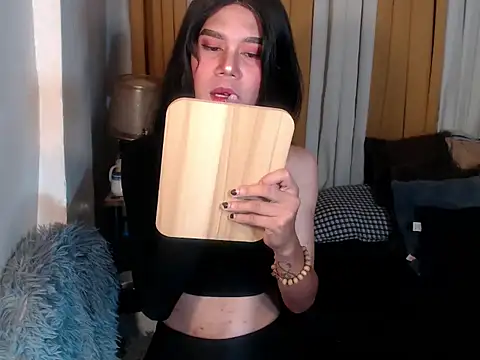 MissTransStella69 online show from May 9, 11:43 pm