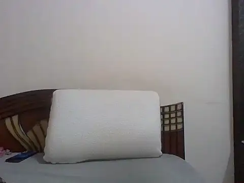 anu-anu2002 online show from February 12, 9:04 am