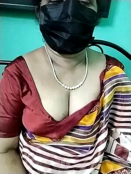 Snapshot of aarthika chatting on October 12, 5:34 pm aarthika online show from October 12, 5:34 pm
