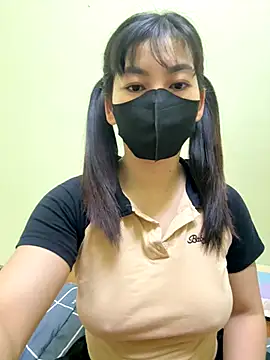 Snapshot of Windy222 chatting on September 18, 11:23 am Windy222 online show from September 18, 11:23 am