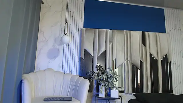 Snapshot of Morganandmegan chatting on September 23, 11:35 am Morganandmegan online show from September 23, 11:35 am