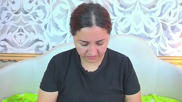 mishell lovely online show from October 28, 12:30 pm