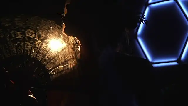 Alvuwkaa online show from October 25, 8:00 am