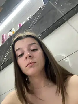 LilyIrons online show from April 29, 4:22 pm