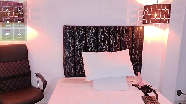 Snapshot of evvaa_moon69 chatting on February 23, 12:35 pm evvaa moon69 online show from February 23, 12:35 pm