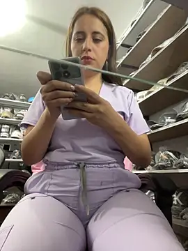 GiaDuque online show from January 8, 11:34 am