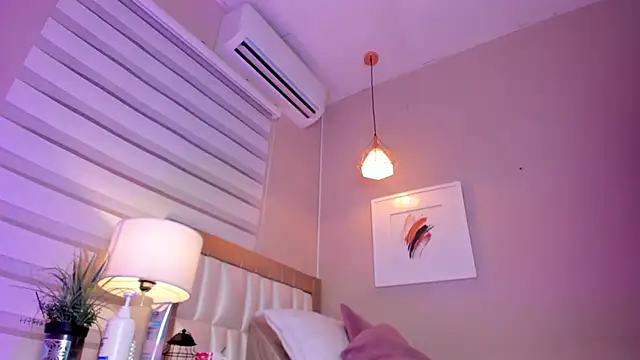  paula x online show from October 7, 11:40 am