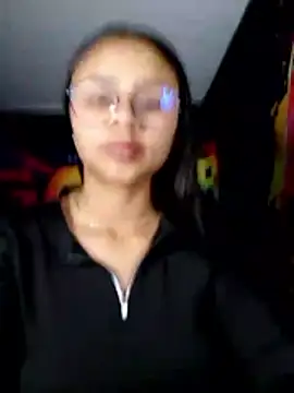 SofieLove 01 online show from May 13, 6:00 am