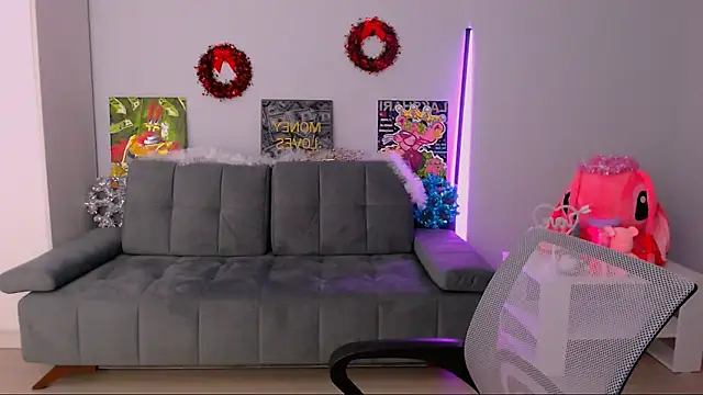 queenofthesense  online show from November 23, 10:15 am